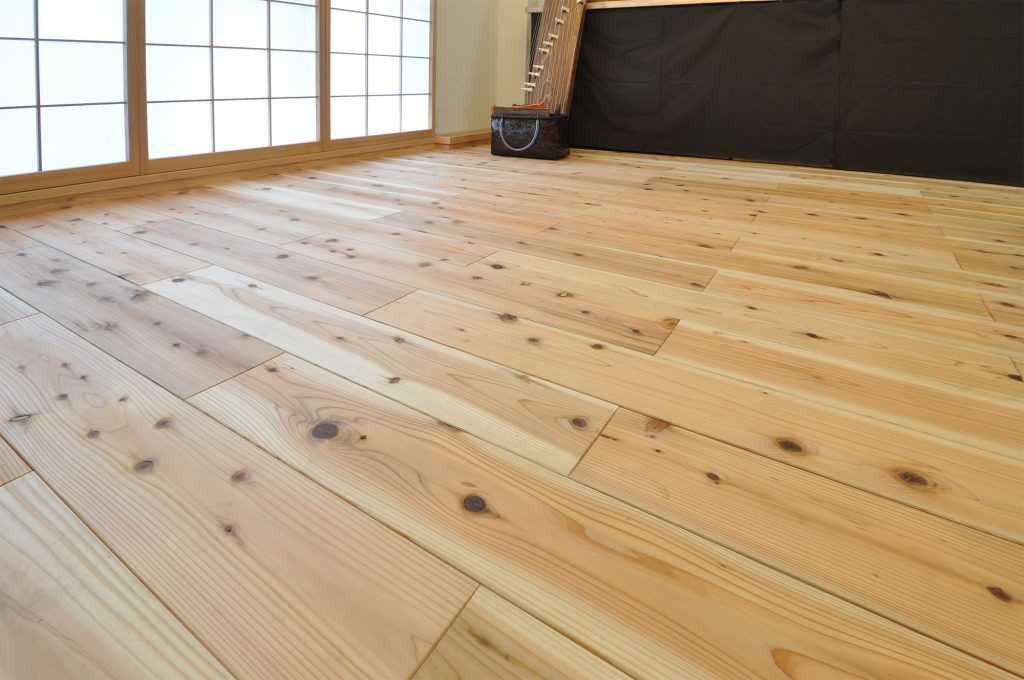 LL45マンション用無垢フローリング 杉150㎜巾 節有 オイル塗装