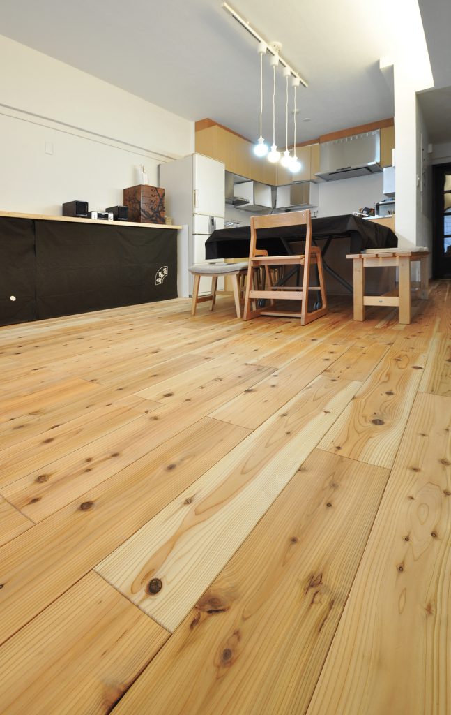 LL45マンション用無垢フローリング 杉150㎜巾 節有 オイル塗装
