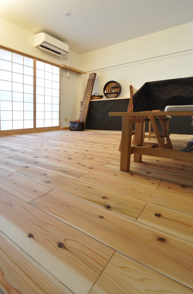 LL45マンション用無垢フローリング 杉150㎜巾 節有 オイル塗装