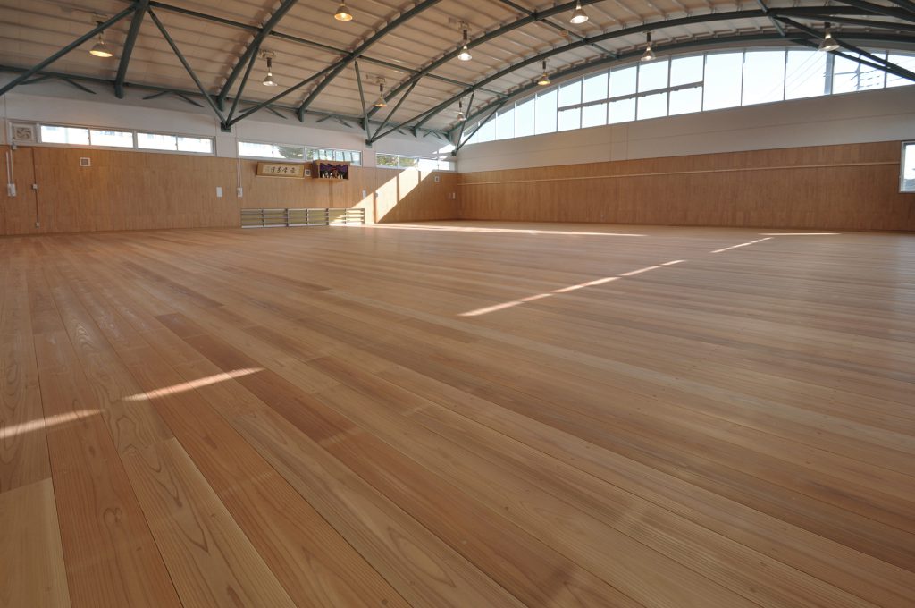 栃木県矢板中央高等学校剣道場床工事