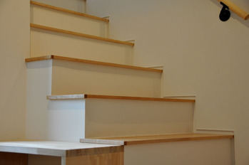 シルキーメイプル階段材 (5)