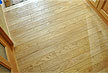 国産 広葉樹 南部本栗　栗フローリング 施工事例（NK-05） サイズ：長さ乱尺ｘ90mm巾ｘ15mm厚　床暖房 小節 1.62平米入/ケース/複数枚入 自然 オイル ワックス クリアー色 塗装 框材 階段板 部材 枕木なぐり加工対応 栗材木の木目