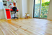 マンションの子供部屋に採用された欧州産針葉樹木材マツ科の木マリティムパインフローリング施工事例画像(品番：TD-01)
