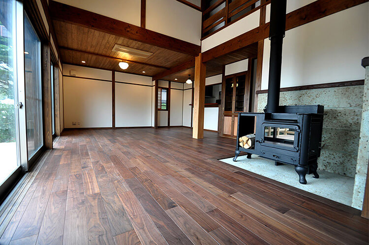 ブラックウォールナットBW-32の施工例